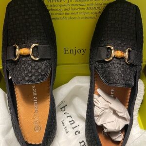 bernie mev. Black Woven Loafers with Gold Horsebit